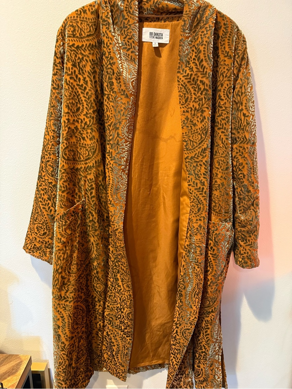 BB Dakota Rust Velvet Paisley Kimono Coat